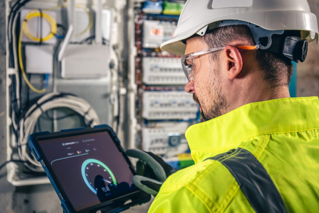 How is AI-driven predictive maintenance shaping service in FSM?