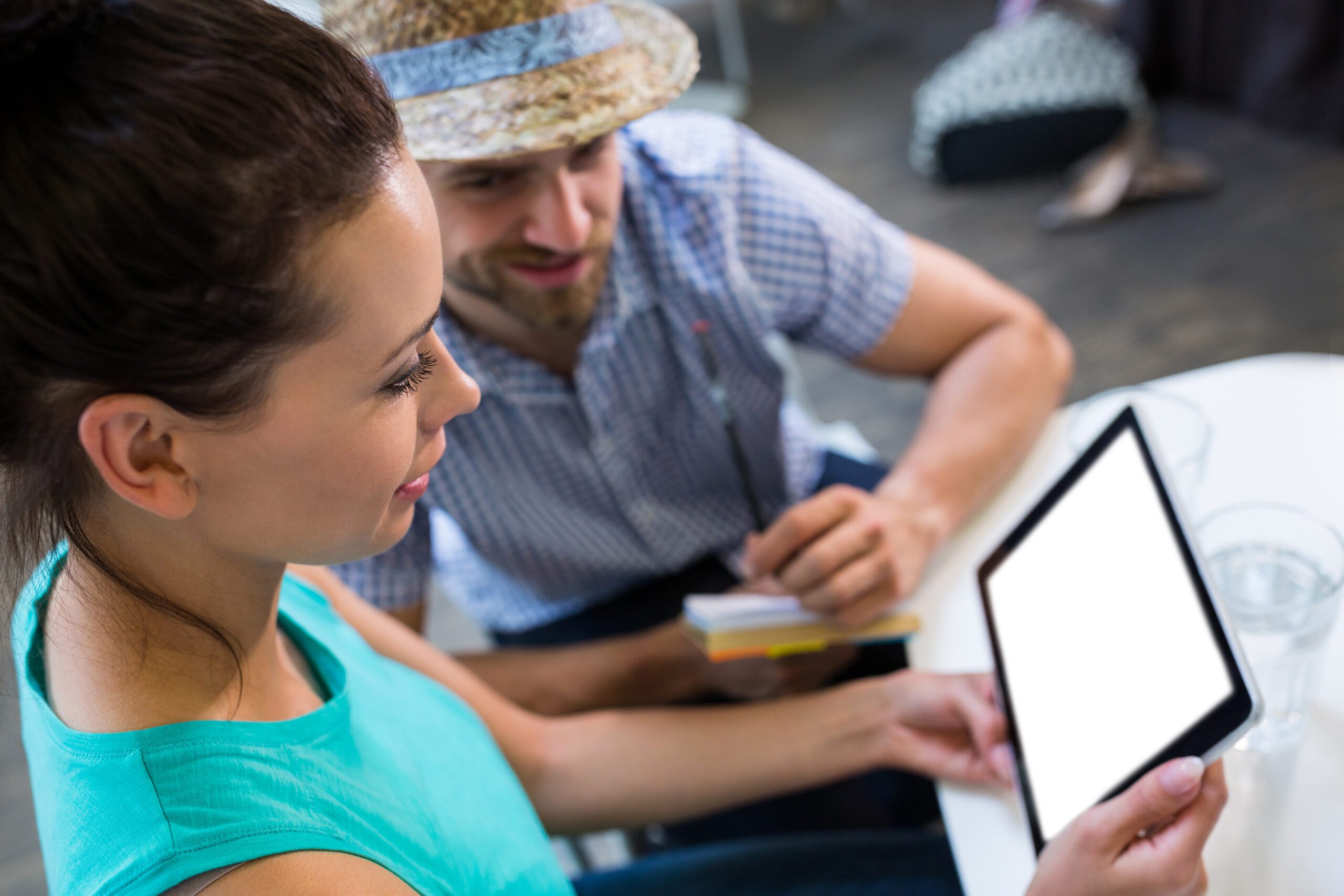 Use-IoT-Devices-for-Real-Time-Asset-Tracking-in-Field-Service