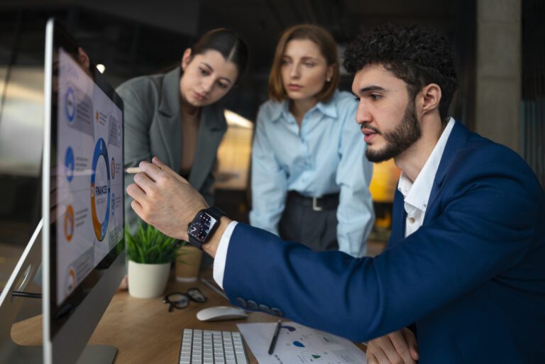Top KPIs to Track in Field Service Management