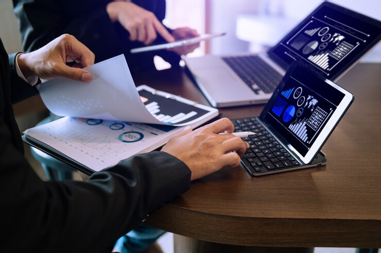 Retention in FSM: Metrics That Predict Turnover